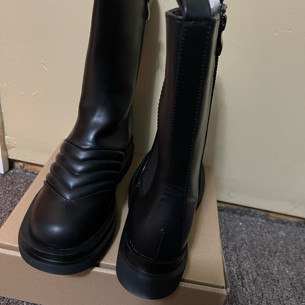 Combat Boots - Picture 3 of 4